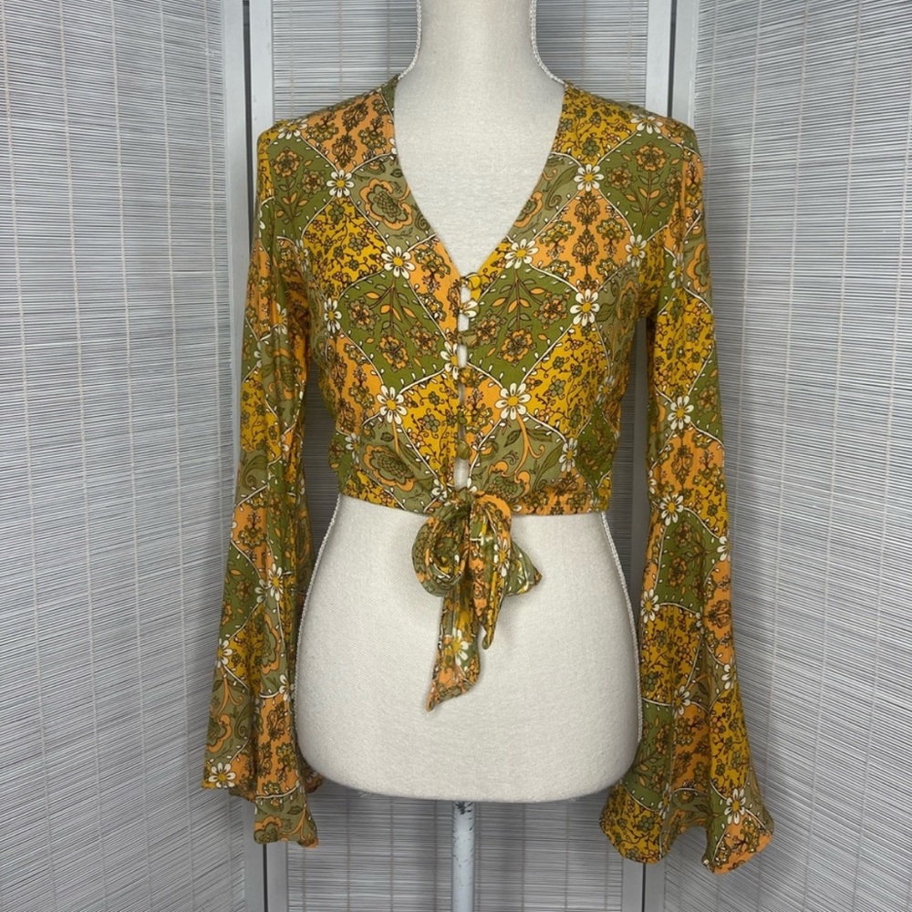 Nine Lives Bazaar Floral Flare Sleeve Blouse
